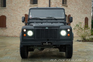 Land Rover Defender 1985