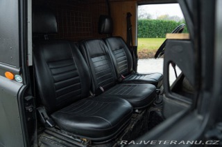 Land Rover Defender 1985