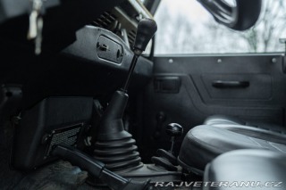 Land Rover Defender 1985