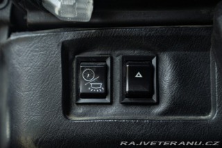 Land Rover Defender 1985