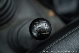 Land Rover Defender 1985