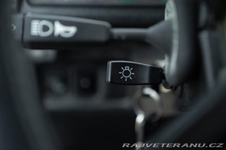 Land Rover Defender 1985