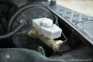 Land Rover Defender 1985