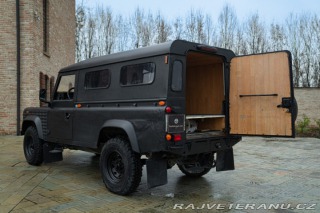 Land Rover Defender 1985