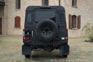 Land Rover Defender 1985