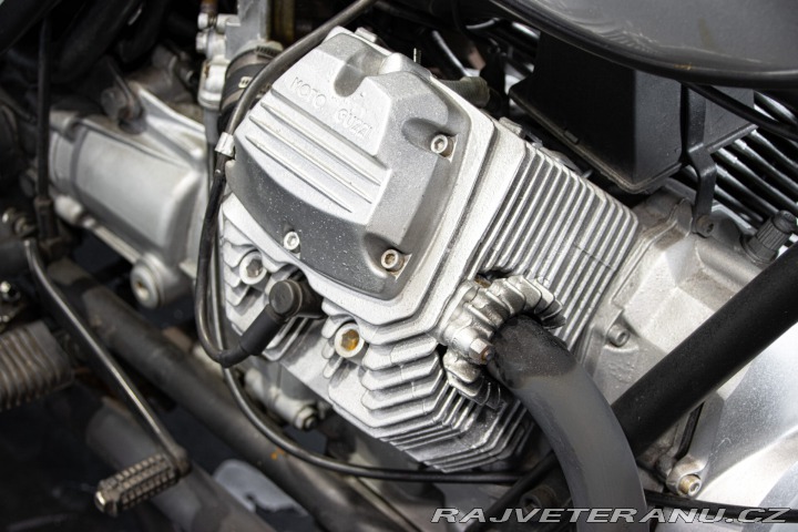 Moto Guzzi Ostatní modely V35 IMOLA CAFE RACER 1986