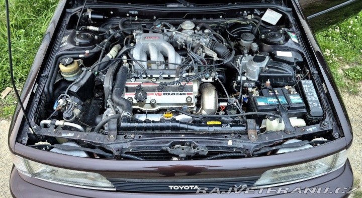 Toyota Camry LE 2.5 V6 1989