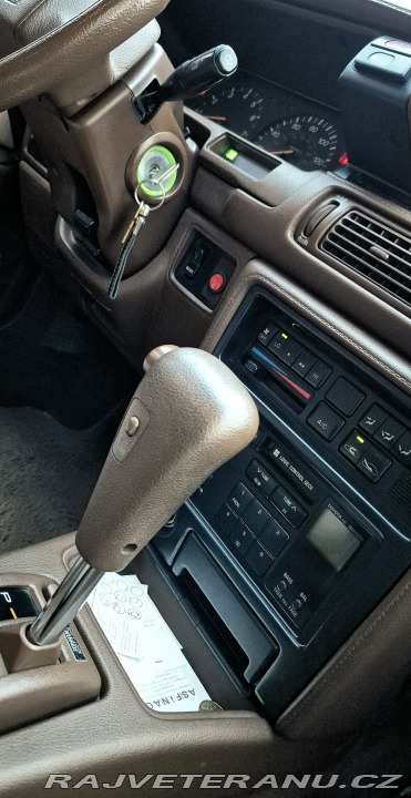 Toyota Camry LE 2.5 V6 1989