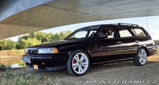 Toyota Camry LE 2.5 V6 1989