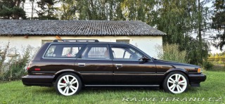 Toyota Camry LE 2.5 V6 1989