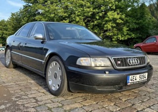 Audi A8 D2
