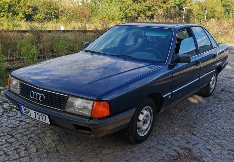 Audi 100 C3