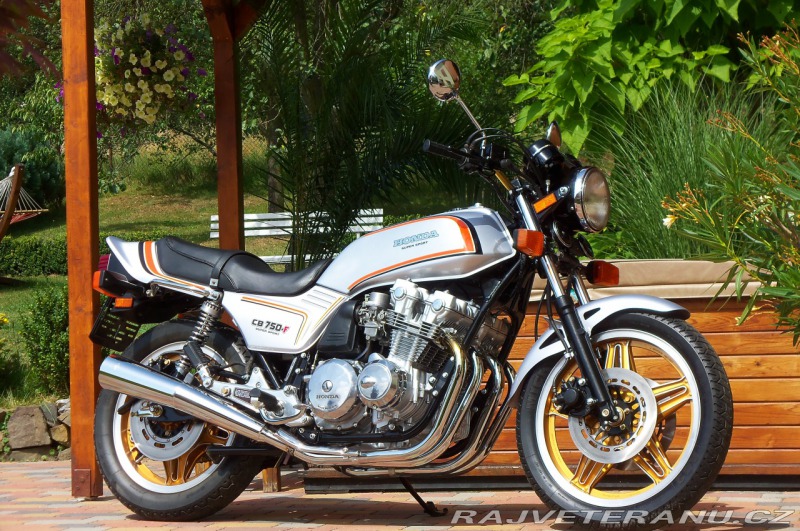 Honda CB CB750F