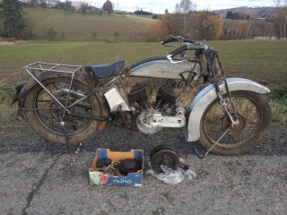 BSA  770 Model E27 Light