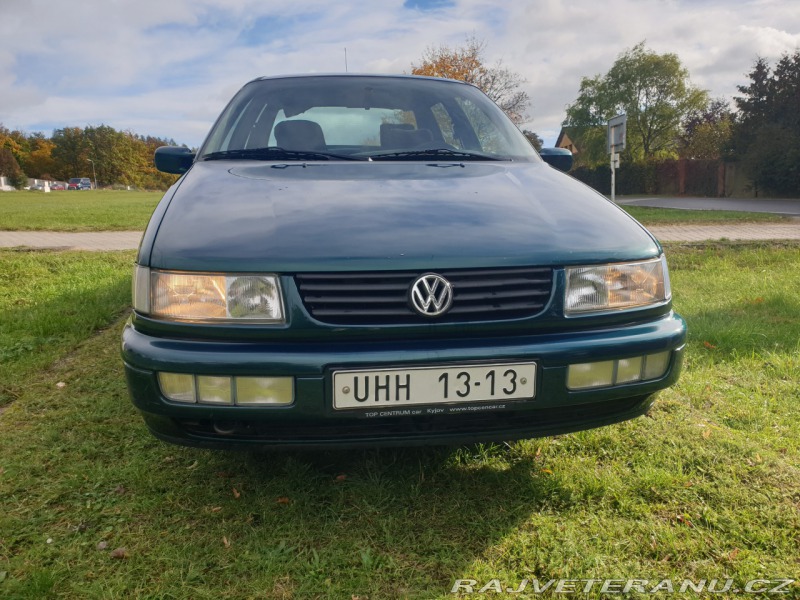 Volkswagen Passat B4 sedan