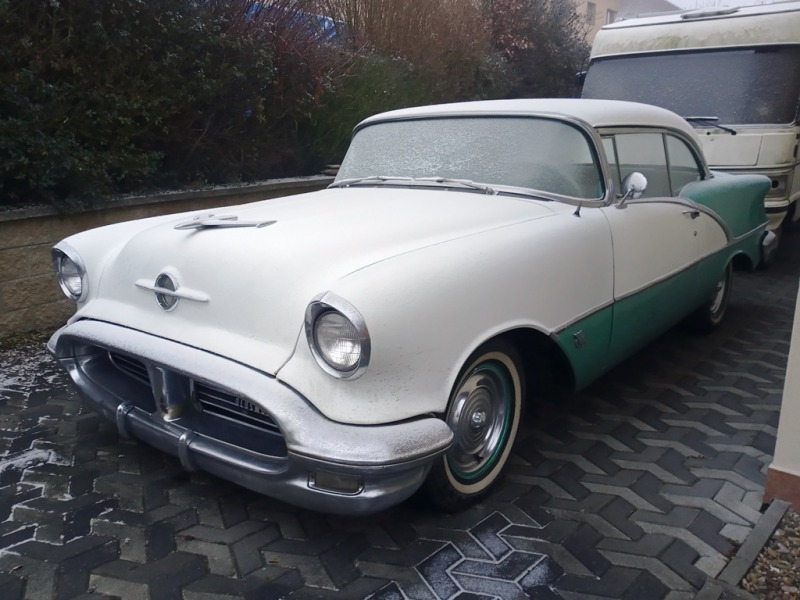 Oldsmobile 88 Super “88“ Holiday Coupe