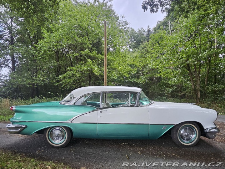Oldsmobile 88 Super “88“ Holiday Coupe 1956