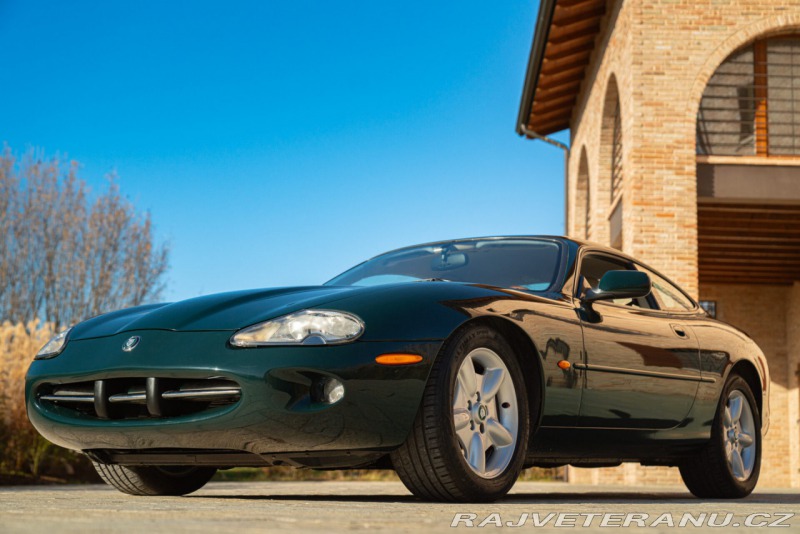 Jaguar XK8 COUPE GENTLEMEN SPEC