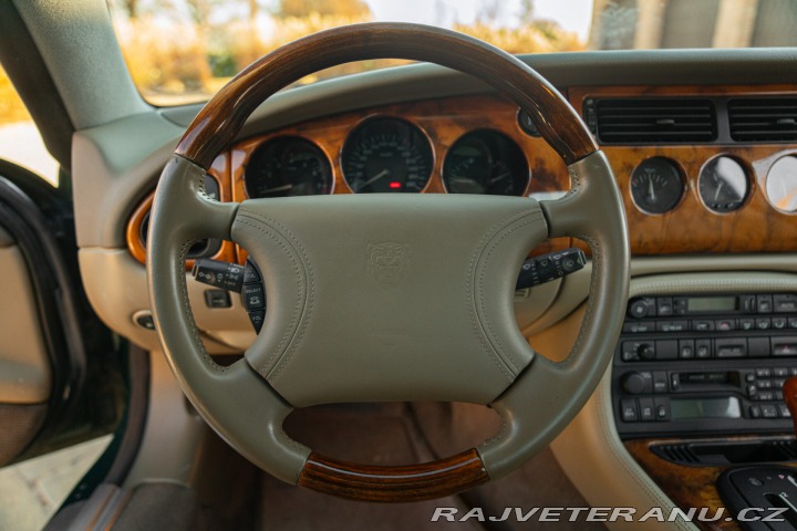 Jaguar XK8 COUPE GENTLEMEN SPEC 1998