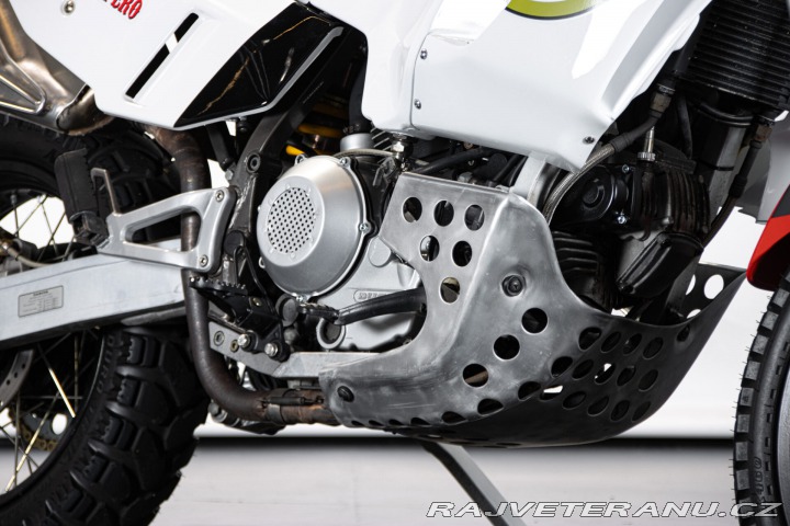 Ostatní značky Ostatní modely Cagiva ELEFANT 900 DESMODUE 1995