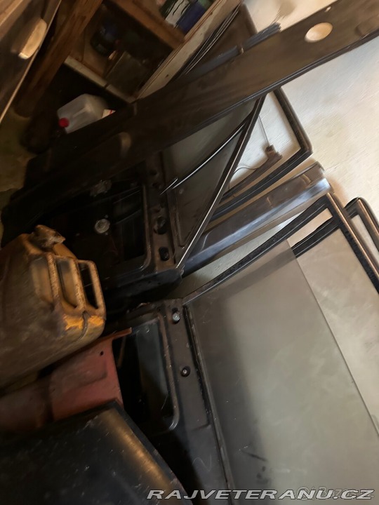 Tatra 613 613-2 Chromka 1979