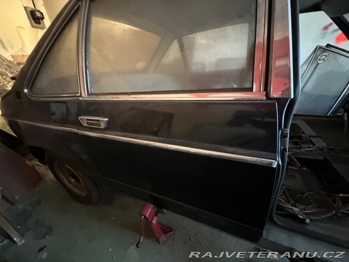 Tatra 613 613-2 Chromka 1979