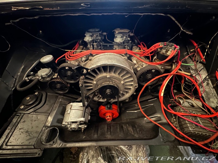 Tatra 613 613-2 Chromka 1979