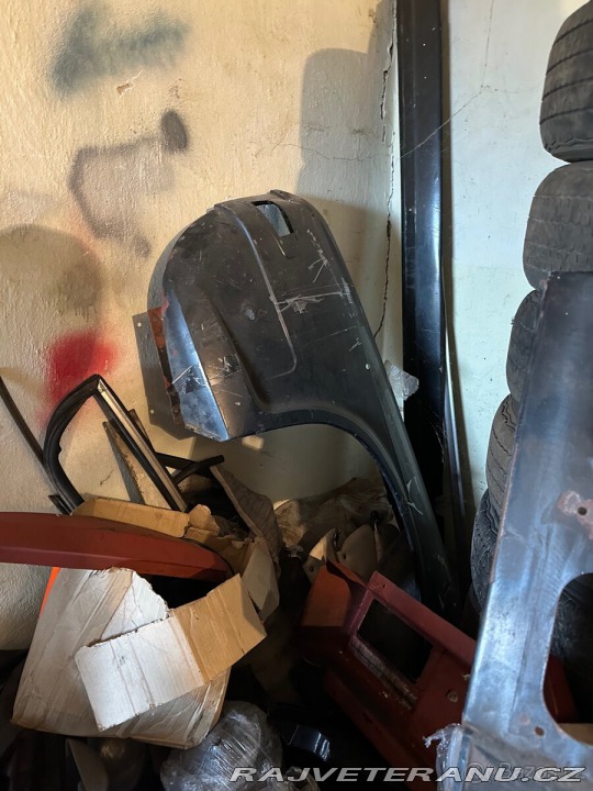 Tatra 613 613-2 Chromka 1979