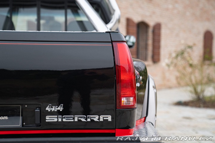 GMC Sierra SLX 5.7 L V8 1990