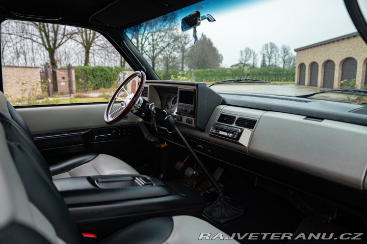GMC Sierra SLX 5.7 L V8 1990
