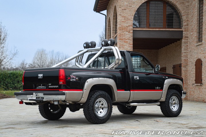 GMC Sierra SLX 5.7 L V8 1990