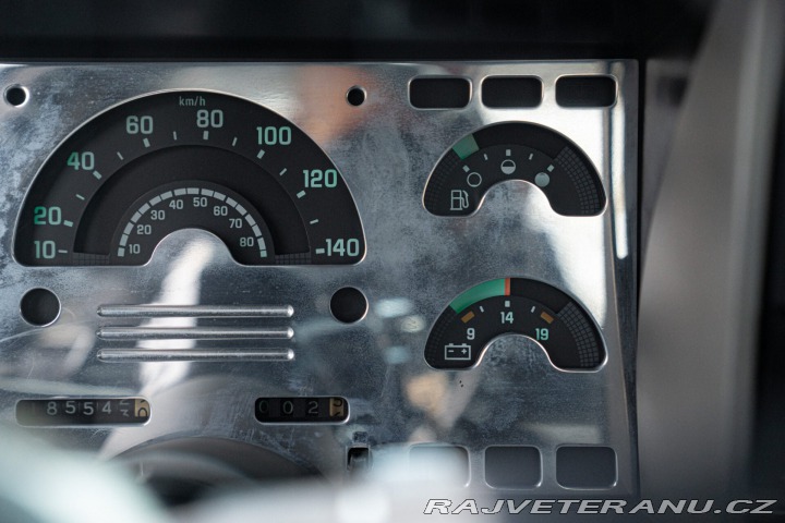 GMC Sierra SLX 5.7 L V8 1990