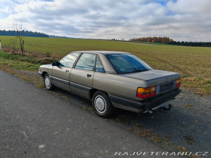 Audi 100 C3 1988