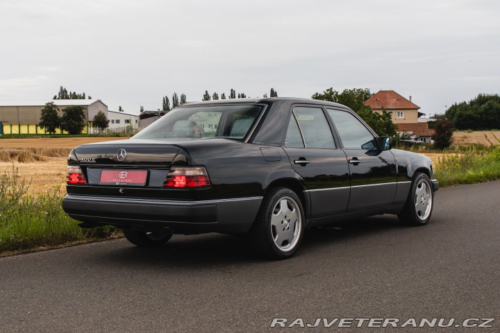 Mercedes-Benz E 400 E W124 1992