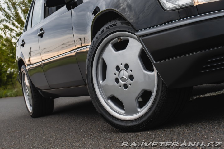 Mercedes-Benz E 400 E W124 1992