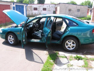 Mazda 626 mazda 626-2,0i HB-E 1995