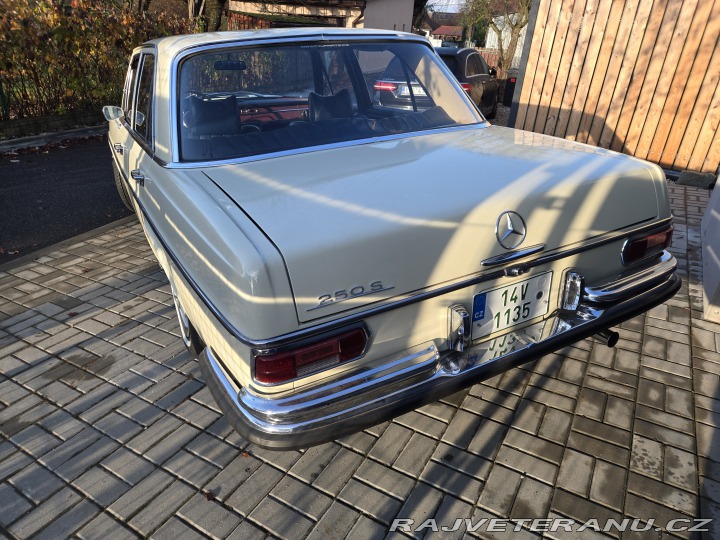 Mercedes-Benz 250 250S W108 1967