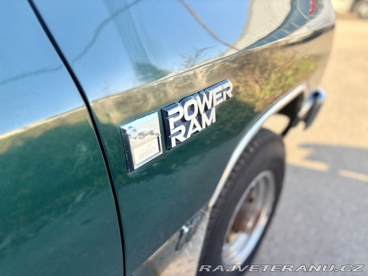 Dodge Ostatní modely W200 POWER RAM 1989