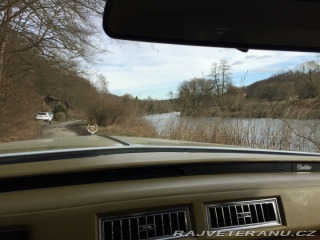 Cadillac Coupe de Ville  1975