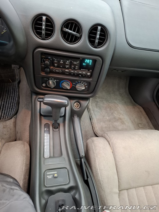 Pontiac Firebird 3.4 109 kw 1996