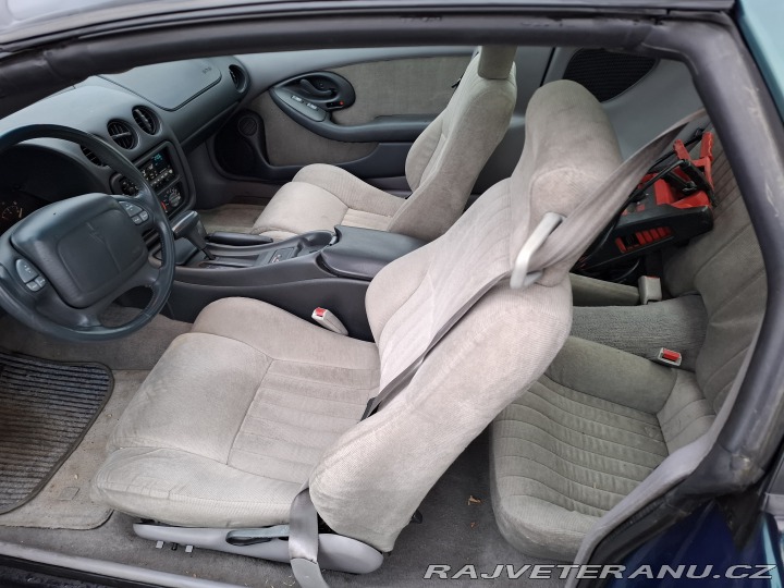 Pontiac Firebird 3.4 109 kw 1996