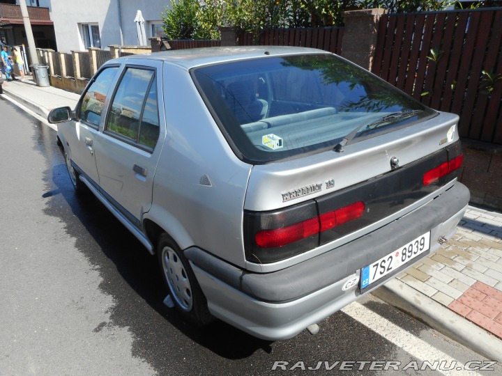 Renault 19 RN 1995