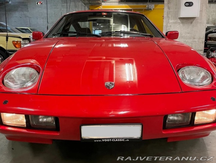 Porsche 928 S 1983