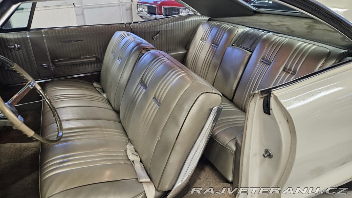 Pontiac Bonneville 389 V8 1965