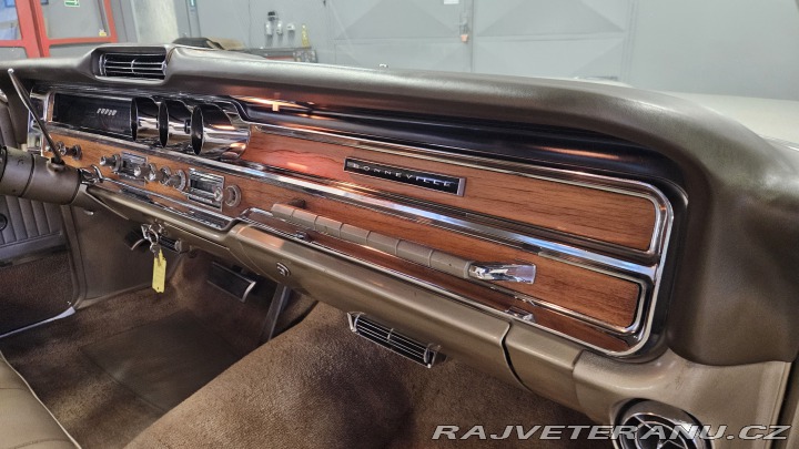 Pontiac Bonneville 389 V8 1965