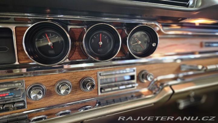 Pontiac Bonneville 389 V8 1965