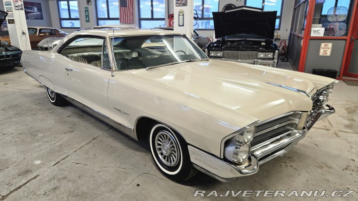 Pontiac Bonneville 389 V8 1965