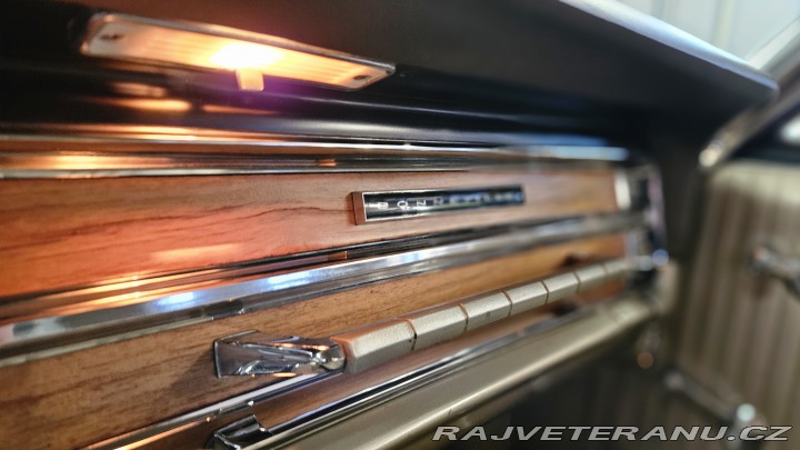 Pontiac Bonneville 389 V8 1965