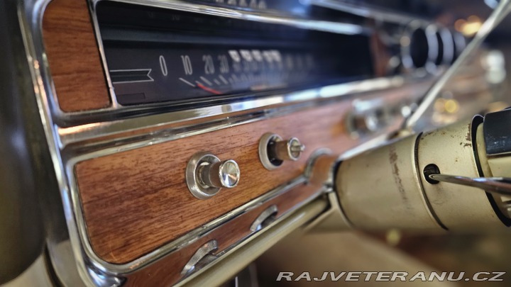 Pontiac Bonneville 389 V8 1965