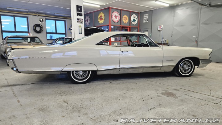 Pontiac Bonneville 389 V8 1965